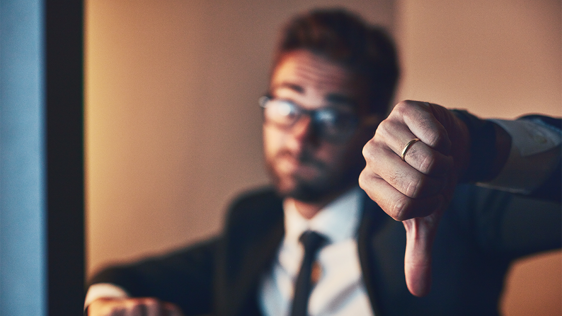 Danos causados a terceiros podem gerar impactos financeiros e reputacionais significativos.